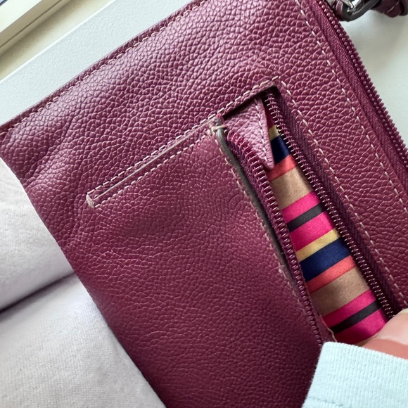 NWoT Genuine Leather Brown Wristlet Clutch Wallet Zipper Striped Satin Interior - Picture 1 of 12